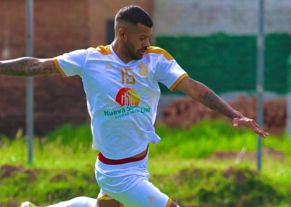 Esteban Mascareña jugando en Ciudad Nueva Santa Cruz de Bolivia. Foto: Instagram @estebanmas21