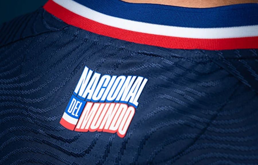 De la tribuna a la cancha