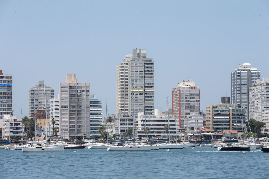 Imputaron al encargado de un edificio de Punta del Este por alquilar un apartamento ajeno