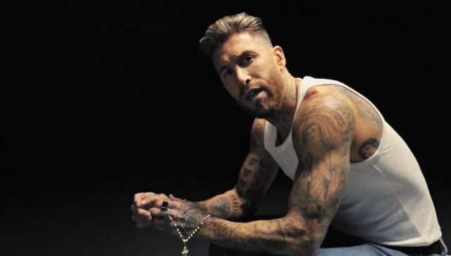 Como cantante, gran futbolista