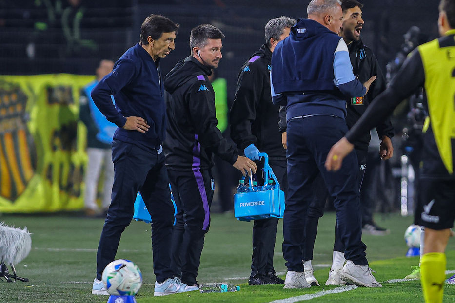 A costas del plantel