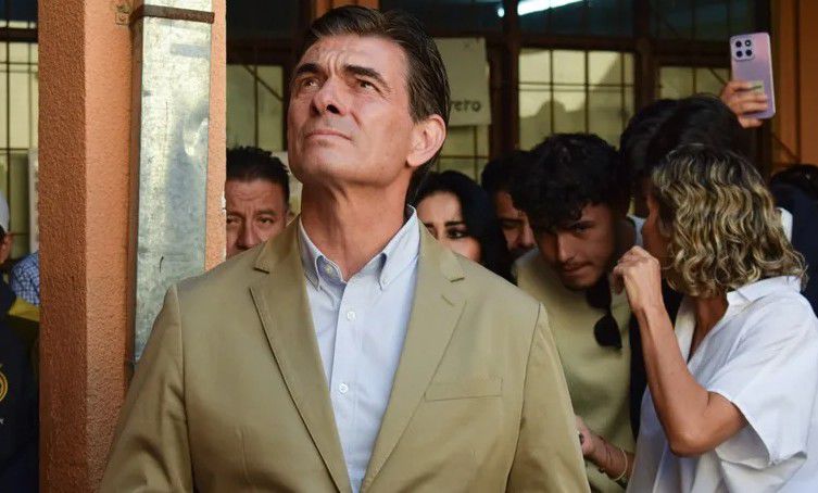 Rodrigo Paz lidera sorpresivamente la primera vuelta presidencial en Bolivia