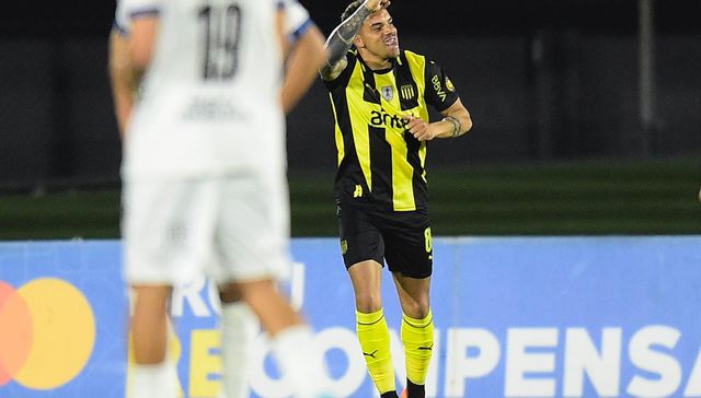 Poner cabeza y aguantar el tirón