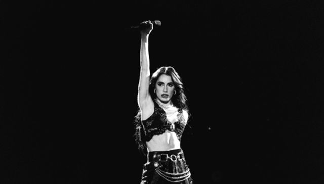 Vas a tener que bailar