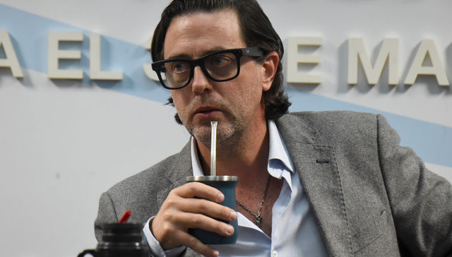 Te aviso, te anuncio