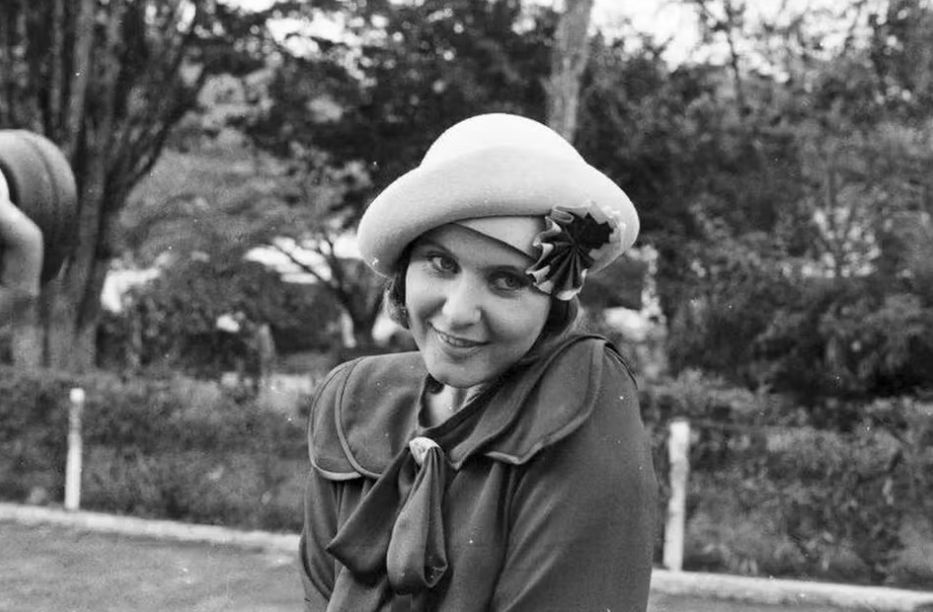 La actriz en la telenovela O Feijão e o Sonho