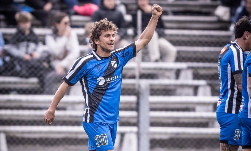 Torazo en rodeo ajeno