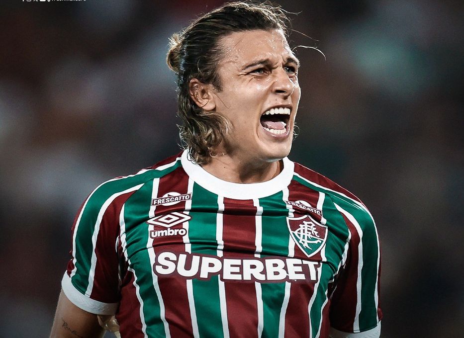 Se vistió de héroe