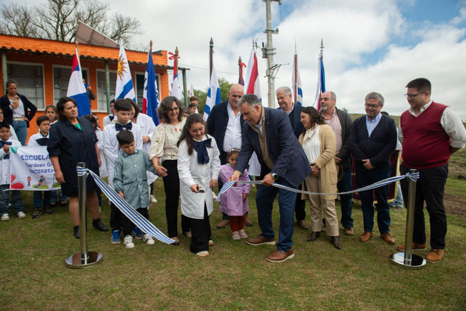 “Me siento protagonista de un proceso”: Orsi inauguró electrificación en Tacuarembó