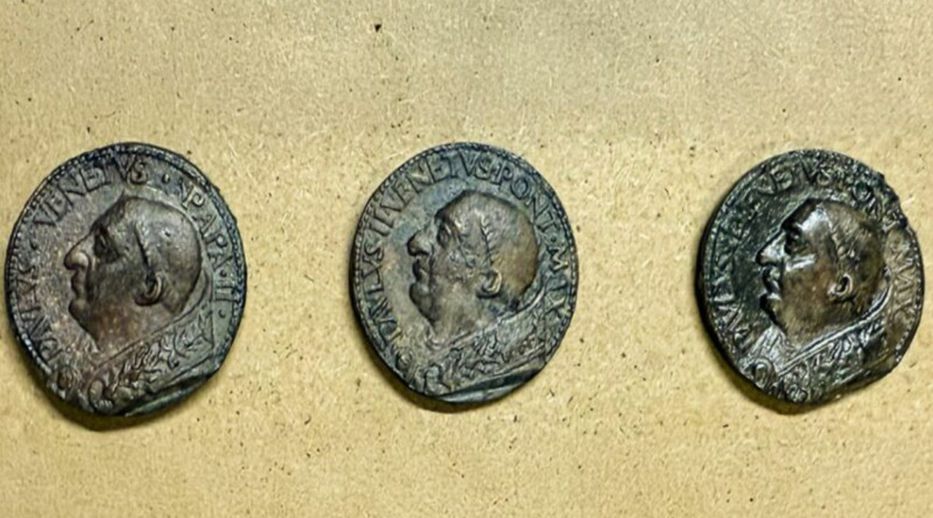 Sua alegria foi por água abaixo.