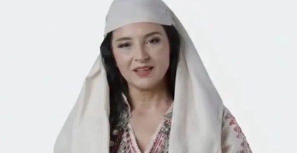 Aguanta interpelación sentada