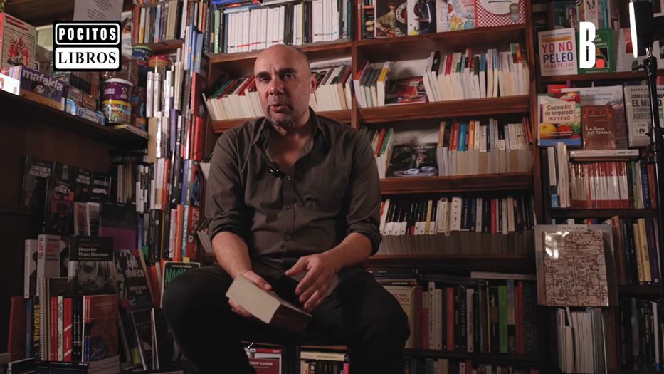 Músicos y anaqueles