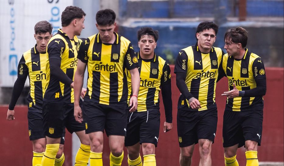 clasico de tercera gano peñarol