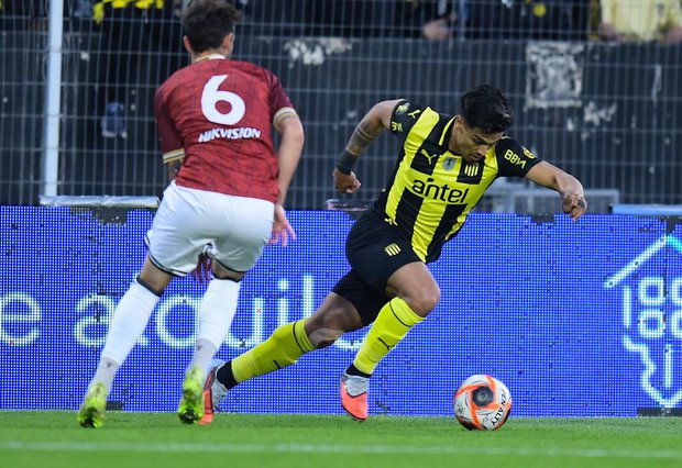 Wanderers-Peñarol hoy en el Centenario por el Apertura: hora, alineaciones y cómo verlo