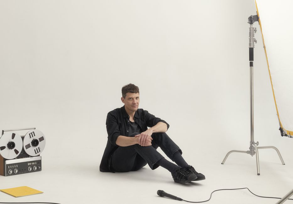 Todo esto tampoco es él