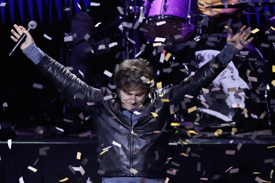 De gira y no por su carrera musical