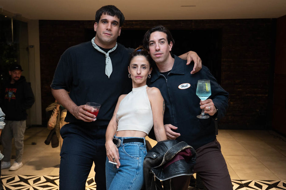 Rodrigo Méndez y Santa Forteza, directores del cortometraje, y Mariana Gascue, productora ejecutiva.