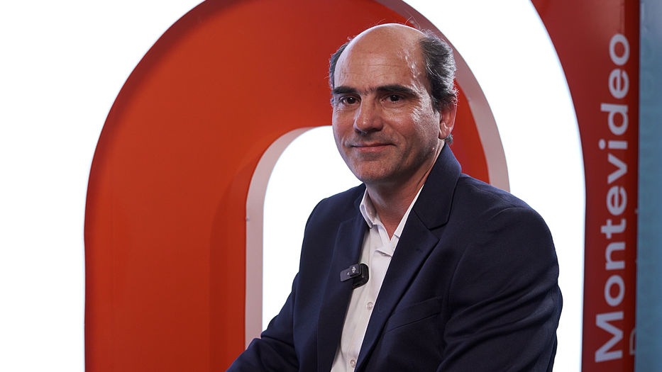 Make Uruguay great again