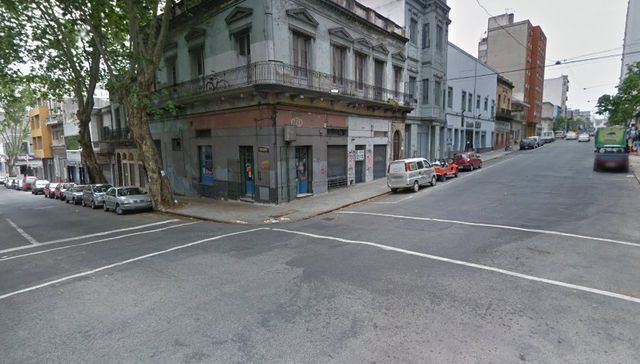 El del medio es el freno