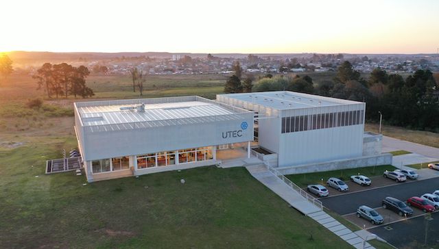 Escribe Tabaré Viera