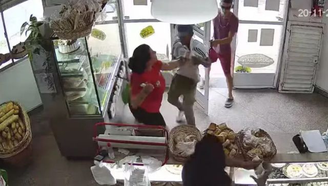 Los comieron en dos panes