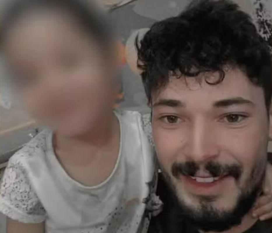 Pires durante una visita a su hija. Archivo personal