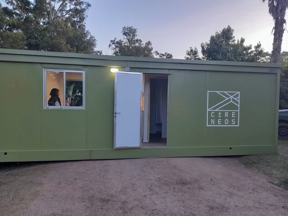 Modelo de las casas container que instala Cireneos con su programa Rancho Cero. Foto: Montevideo Portal