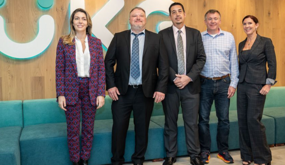 Todo cambia, dijo y se fue