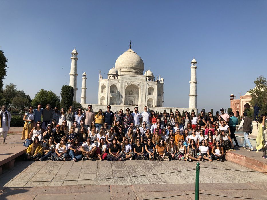 Medicina 2024, viaje de 340 personas. Taj Mahal, India. Foto: cedida a Montevideo Portal