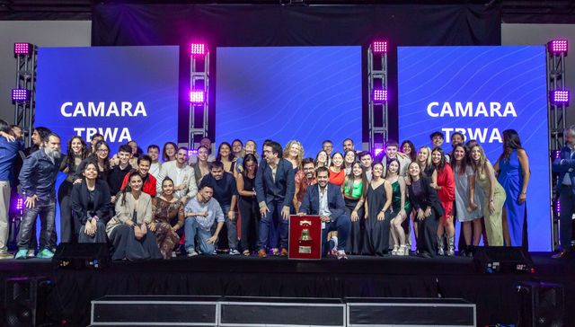 Aplausos y reconocimientos