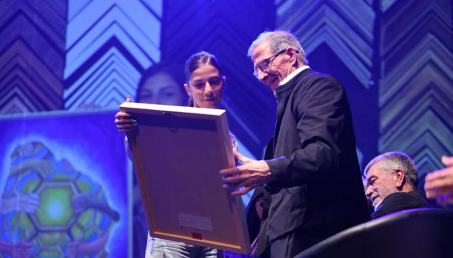 Al maestro con cariño