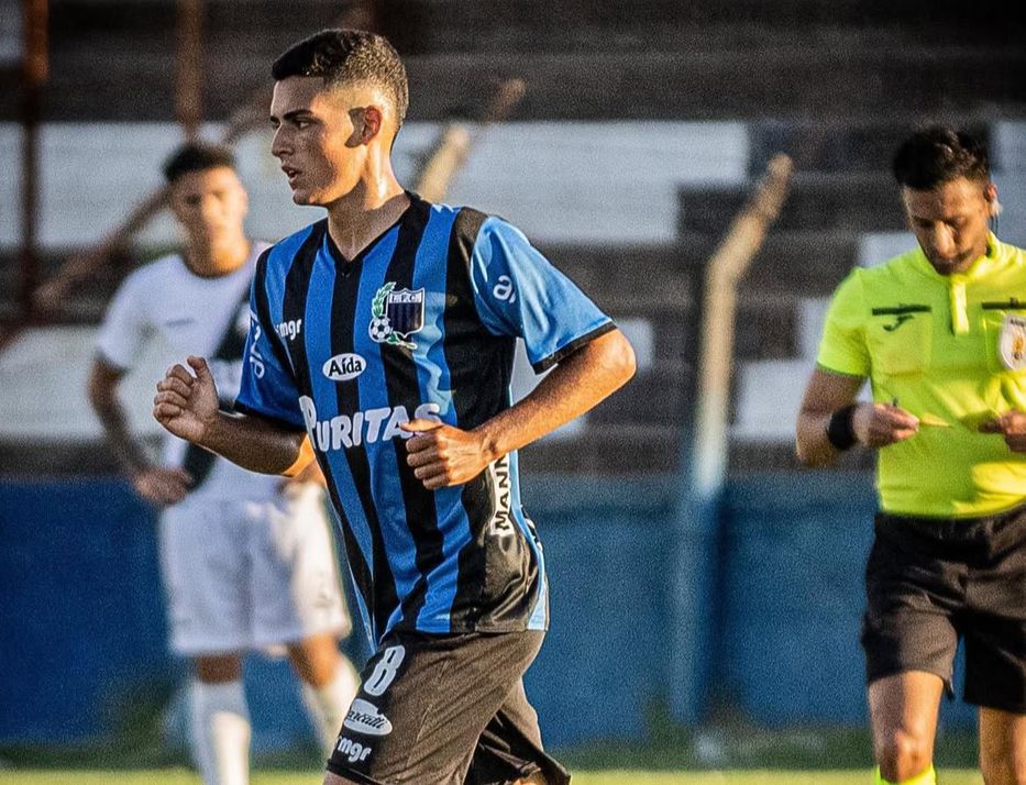 Tiago Cunha jugando en Liverpool. Foto: Instagram @tiagowcunha