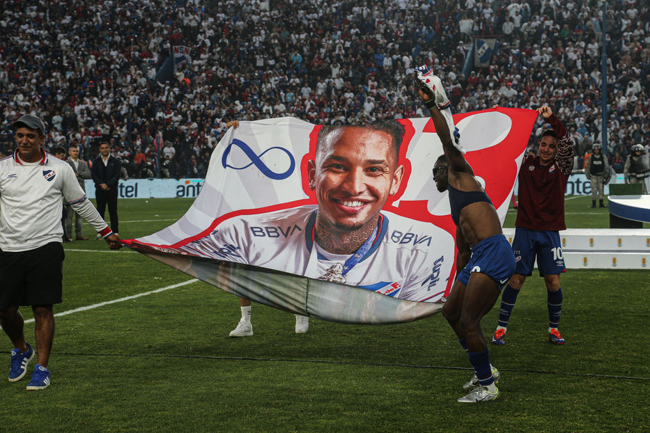 Al corazón tricolor