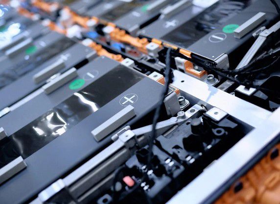 Ford invierte $2.000 millones en sistemas de almacenamiento de energía con baterías LFP