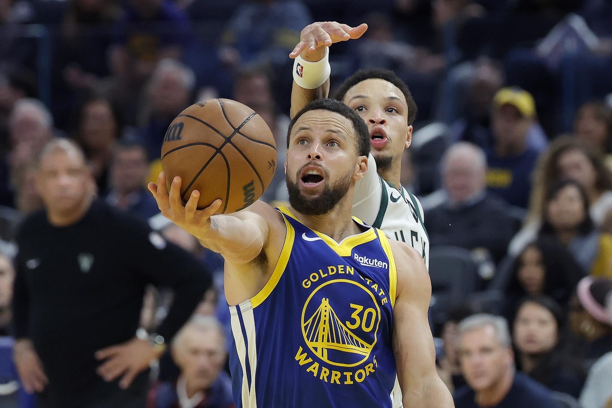 Stephen Curry confirmó que renunció a millones para que los Warriors tengan mejor equipo