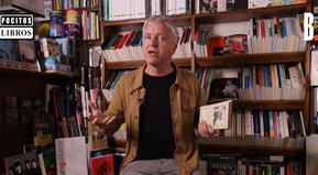 Músicos y anaqueles