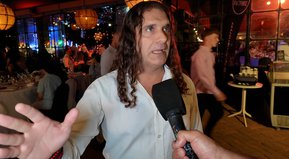 Y haciendo palmas y arriba y arriba