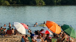 Al otro lado del río