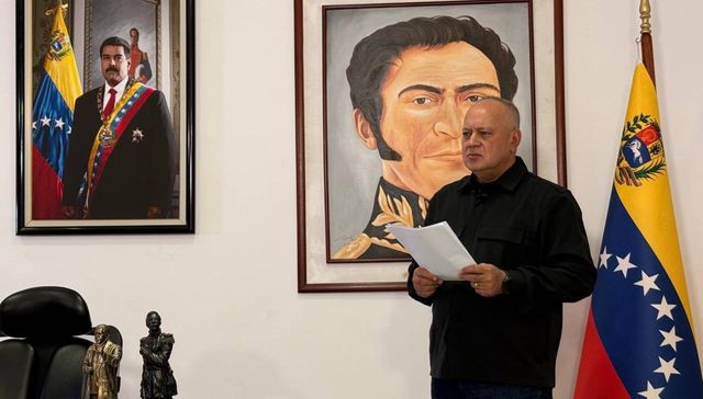 Escribe Adriana Balcarcel