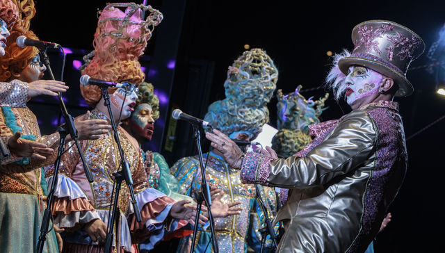 Me complazco en presentarles