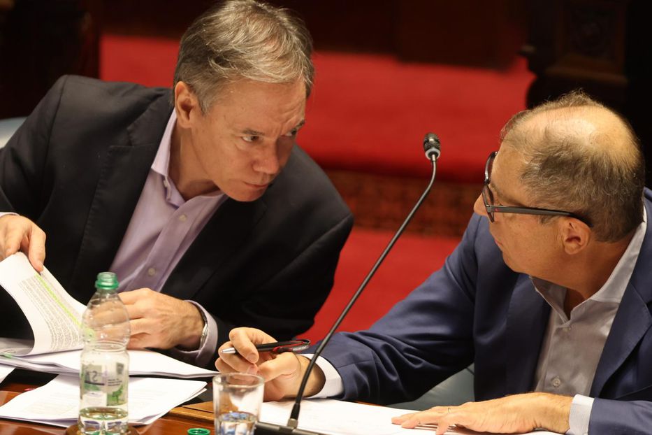 Gobierno de Uruguay lanza nuevo decreto para incentivar inversiones y empleo