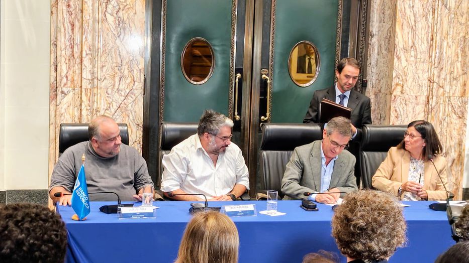 José Lorenzo López, Martín Pereira, Álvaro García y Mariela Espino. Foto: Montevideo Portal