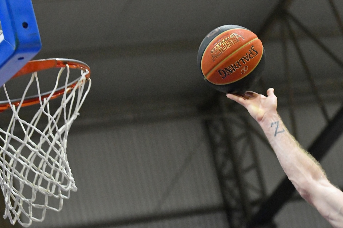 Liga Uruguaya de Básquetbol postponed over referee fitness tests