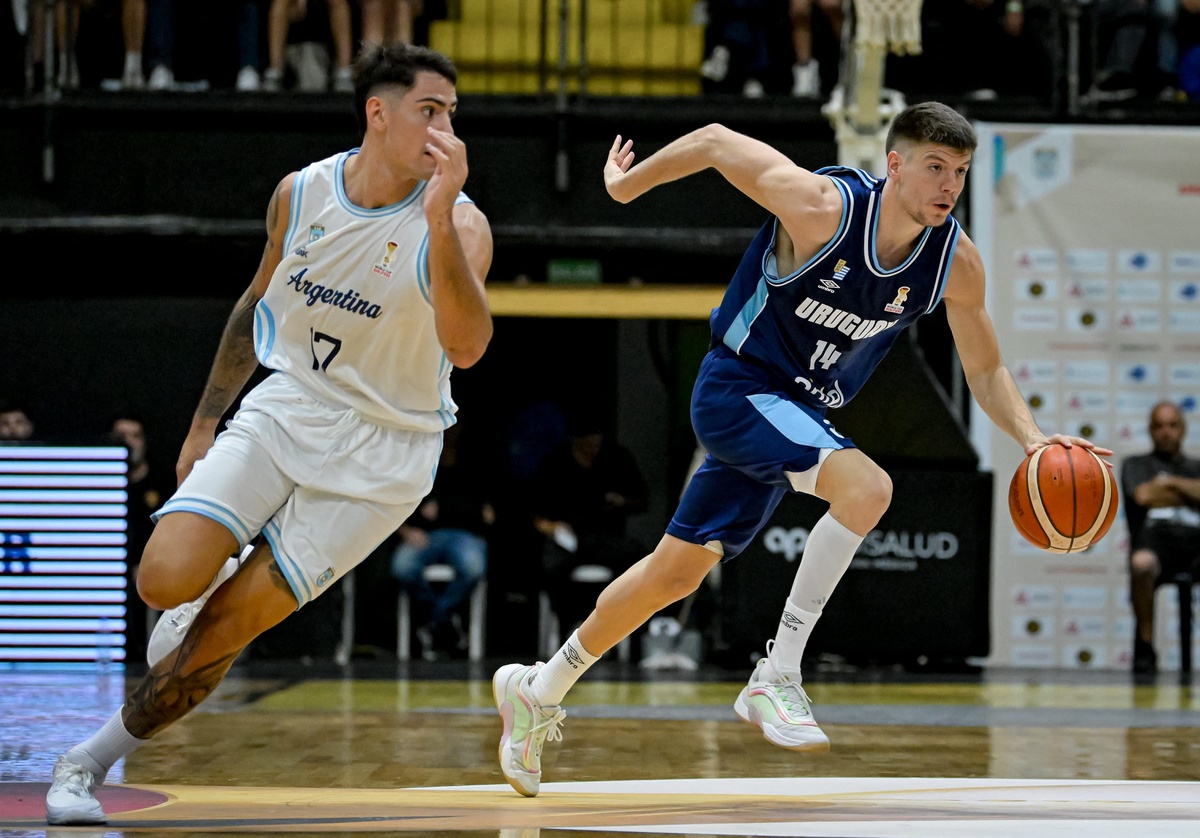 Básquet: Uruguay recibirá a Argentina esta noche en un duelo clave. Entradas y cómo verlo