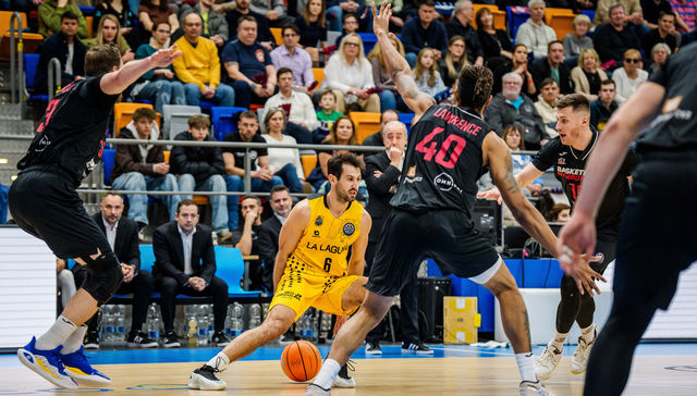 Saca jugo a la naranja