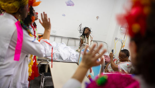 Alegría entre el dolor