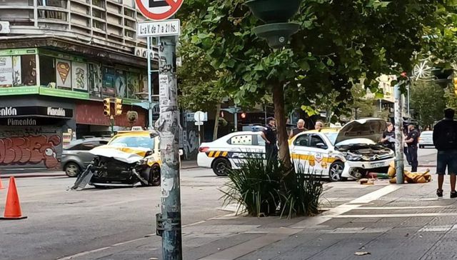 Si cruzamos con la roja...