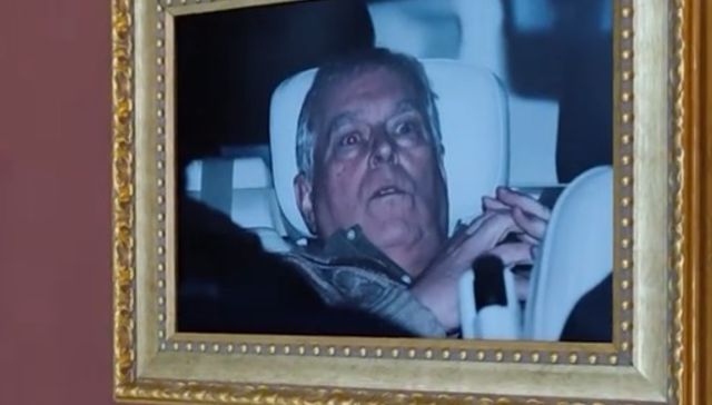 Invita a reflexionar