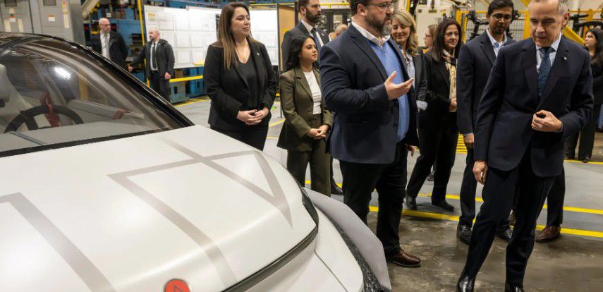 Funciona a corriente y a batería