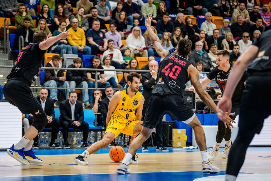 Saca jugo a la naranja